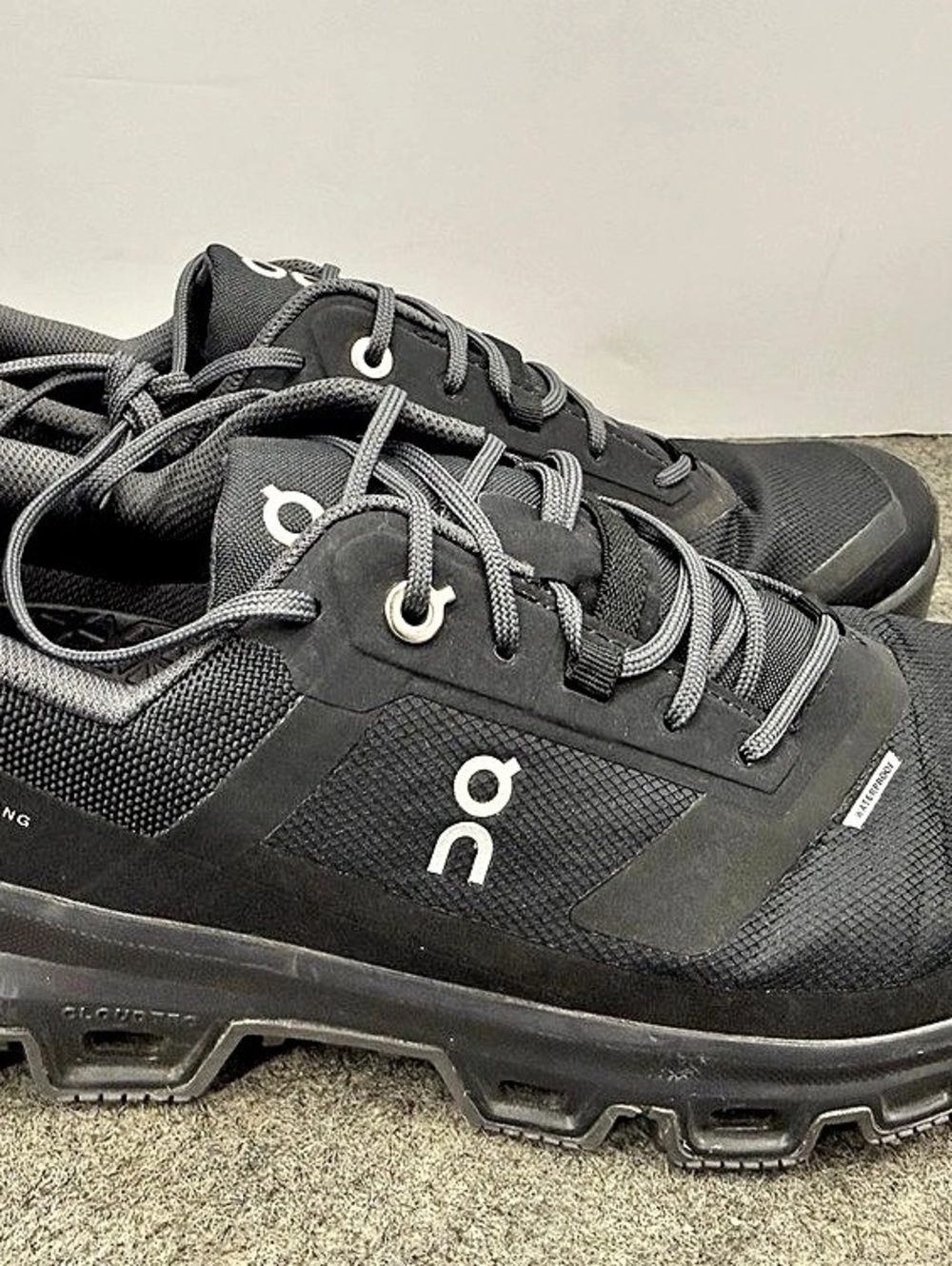 On Cloud Venture Waterproof Trail Shoes ~ US 9.5
